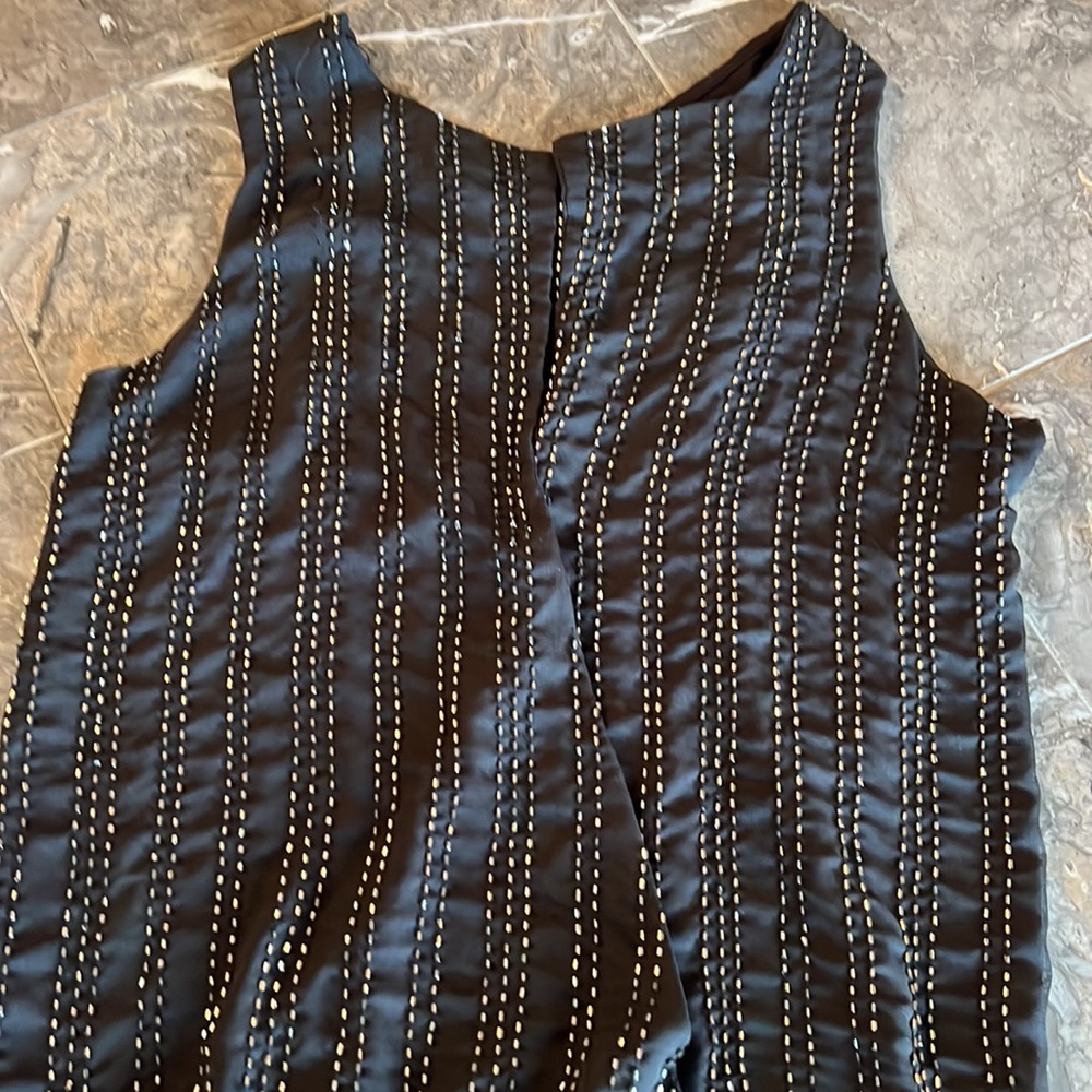Black beaded tank top in front plain cotton in the back - Picture 2 of 5